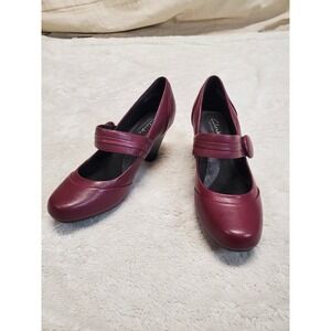 Clarks Burgundy Leather Mary Janes Slip On Heels Shoes Women 7 Classic Office